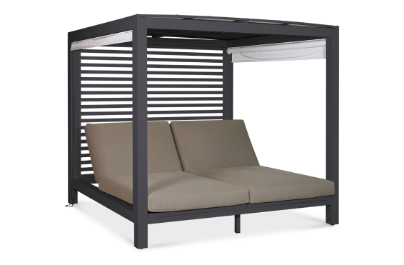 t2-05a_cat-friendly-outdoor-furniture_lux-daybed-product.png